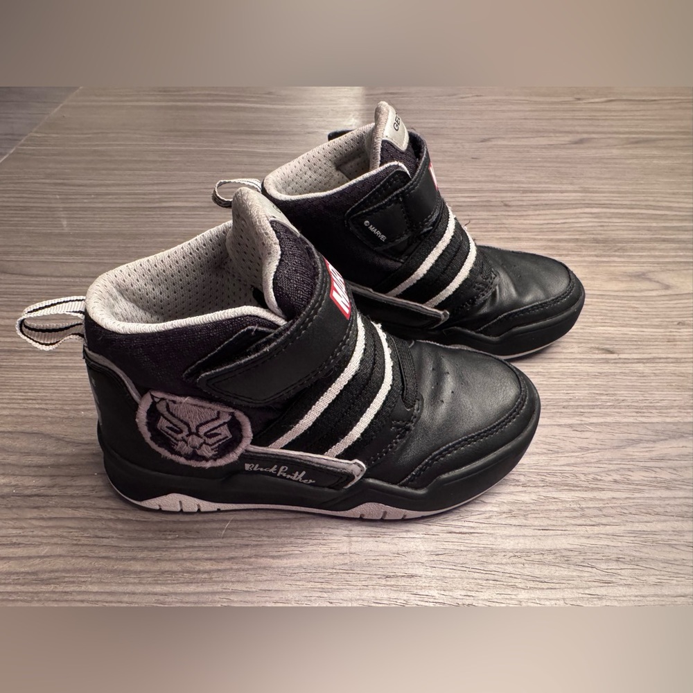 Geox Kids x Marvel Perth high-top Black Panther sneakers in black and silver